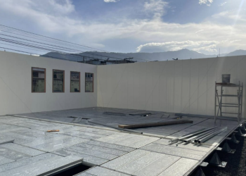 Instalan módulos temporales en el Hospital de Amatitlán./Foto: UCEE.