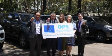 Salud recibe vehículos para ampliar el acceso a servicios a comunidades alejadas. (Foto: MSPAS)