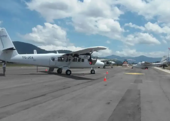 Las autoridades informaron que la aeronave se encontraba realizando maniobras de taxeo y traslado en tierra antes del despegue. / Foto: DGAC