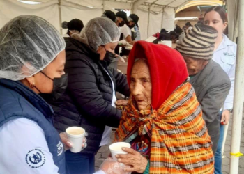 Mides continúa atendiendo a personas afectadas por sismos en Santa María de Jesús./Foto: Mides.