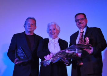 MCD reconoce a artistas guatemaltecos con Premio por Trayectoria y Aportes al Desarrollo del Teatro./Foto: MCD.