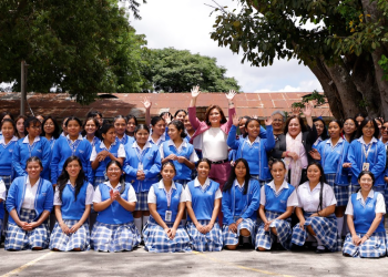 Vicepresidenta y Senacyt inauguran clubes de ciencias en el Instituto Belén. (Foto: Alex Jacinto)