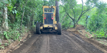 Caminos trabaja en la ruta alterna hacia Santa María de Jesús./Foto: CIV.