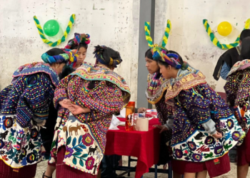 La Dirección General de Desarrollo Cultural llevó a cabo taller para la preservación de las tradiciones del pueblo chuj. (Foto: ALMG)