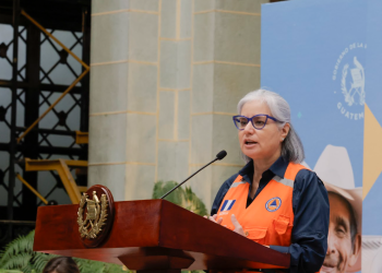 ecretaria ejecutiva de la Coordinadora Nacional para la Reducción de Desastres, Claudinne Ogaldes. / Foto: Analí Camey.