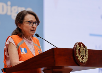 Ministerio de Ambiente responde a comunidades de Izabal con diálogo y revisión. (Foto: Analí Camey)