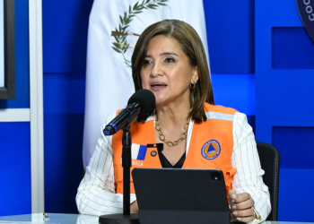Vicepresidenta Karin Herrera compartió un mensaje de apoyo a las personas damnificadas por los sismos. (Foto: archivo Byron de la Cruz)
