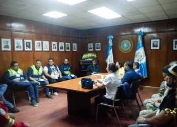 Dan seguimiento a la alerta ambiental por malos olores en zona 12 y Villa Nueva