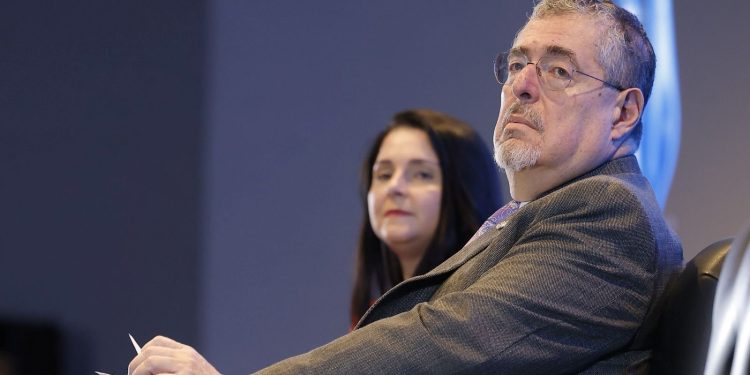 “Tenemos que dejar atrás la cultura del privilegio”: presidente Arévalo