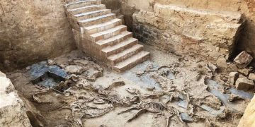 Hallan en España el altar de mármol griego más antiguo del Mediterráneo occidental