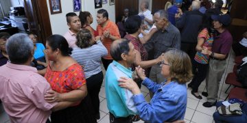 Jornada de baile y nutrición favorecerá a personas de la tercera edad en TGW. / Foto: Archivo AGN.