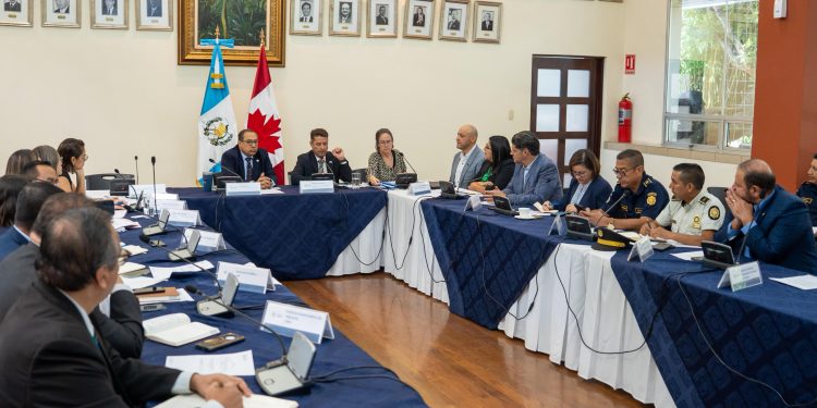 MINEX impulsa trabajo intersectorial junto a Canadá para fortalecer el turismo