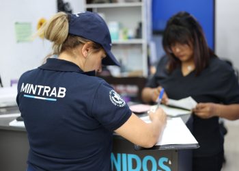 Mintrab recibió denuncias de incumplimiento de pago del bono 14. / Foto: Mintrab.