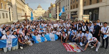 Realizan ceremonia eucarística dedicada a delegación de pastoral juvenil nacional en el Vaticano