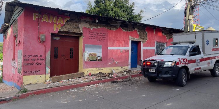 Sismos afectan a Jutiapa. / Foto: Bomberos Voluntarios.