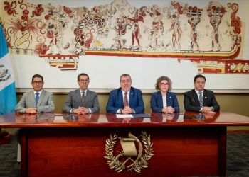 Presidente anuncia que llevará al Congreso una iniciativade ley. / Foto: Álvaro Inteiano