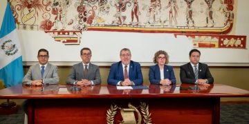 Presidente anuncia que llevará al Congreso una iniciativade ley. / Foto: Álvaro Inteiano