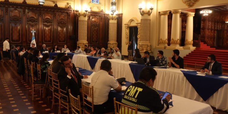 Inicia coordinación para la celebración del 204 aniversario de la independencia