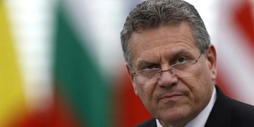 El comisario europeo de Comercio, Maros Sefcovic, defiende el acuerdo comercial entre la UE y EE. UU.