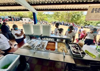 Mides continúa brindando alimentos en Jutiapa tras emergencia sísmica