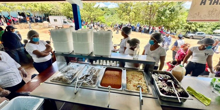 Mides continúa brindando alimentos en Jutiapa tras emergencia sísmica