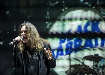 El cantante de Black Sabbath, Ozzy Osbourne, durante un concierto en Budapest, Rumanía, en enero de 2016.
