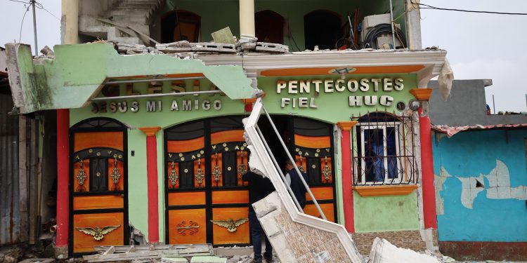 El segundo temblor fue el que más afectó, asegura uno de los vecinos. / Foto: CIV.