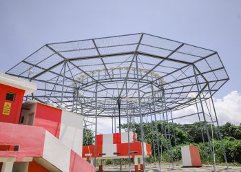 Sistema VOR en el aeródromo de Puerto Barrios. / Foto: DGAC.