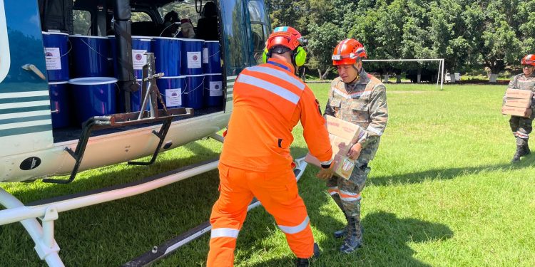 Suman siete vuelos con ayuda humanitaria, afirma Conred. / Foto: Conred.