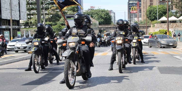 PNC desfila por su 28 aniversario. / Foto: PNC.