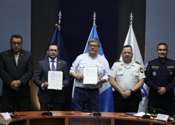 Convenio interinstitucional busca reforzar la lucha contra el comercio ilícito en el país. / Foto: Mingob