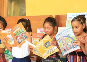 La ALMG impulsa el fortalecimiento del idioma k'iche'. (Foto: Mineduc)
