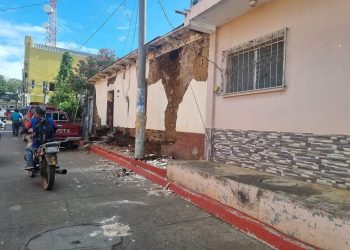 Vivienda con daños por sismos en Jutiapa. / Foto: PNC.