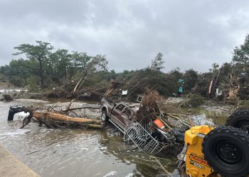 Número de víctimas mortales sube a 52 por inundaciones en Texas, Estados Unidos