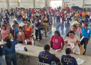 Impulsan desarrollo rural con la entrega de semilla mejorada en Santa Rosa
