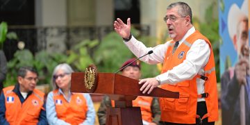 Presidente Arévalo indica que actuarán ante los bloqueos y señala de “falta de solidaridad” al STEG