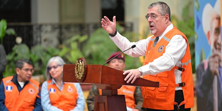 Presidente Arévalo indica que actuarán ante los bloqueos y señala de “falta de solidaridad” al STEG