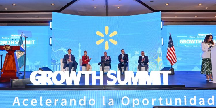 Presidente participó en la primera edición de “Walmart Centroamérica Growth Summit”