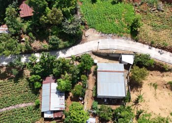 Supervisan avances en proyecto de mejoramiento vial en Jalpatagua, Jutiapa