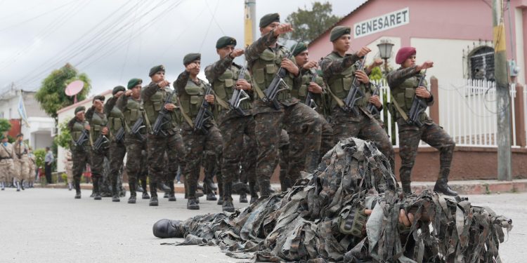Conmemoración del 154 aniversario del Ejército de Guatemala en Jalapa resalta valores patrióticos