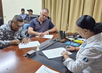 Avanza la firma de convenios de agua potable para comunidades del municipio de Jutiapa