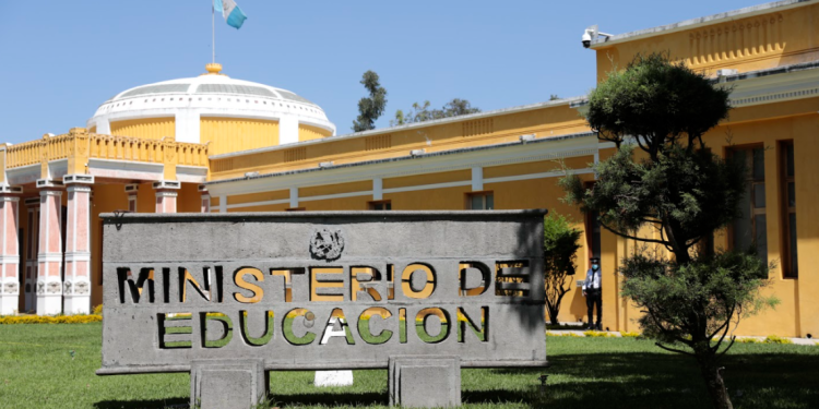 Mineduc informa que las escuelas que permanecían cerradas reanudaron sus clases. (Foto: archivo)