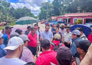 Gobernación de Petén promueve soluciones a través del diálogo en Machaquilá