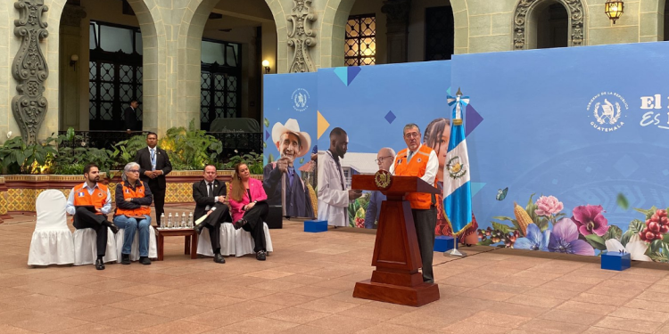 Presidente Arévalo ante bloqueos del STEG: “Se usará la fuerza pública en el marco de la legalidad”