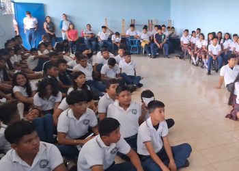 Capacitan sobre la prevención del delito, drogas y alcohol en Retalhuleu