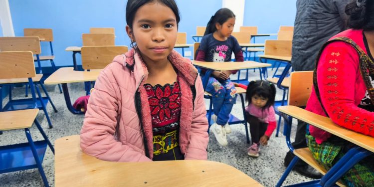 Entregan obra para fortalecer el acceso a la educación en Comitancillo, San Marcos