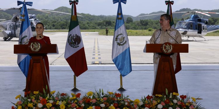 Presidente Bernardo Arévalo y la presidenta Claudia Sheinbaum