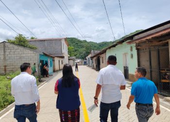 Entregan mejoramiento de camino rural en Buxup, Jacaltenango