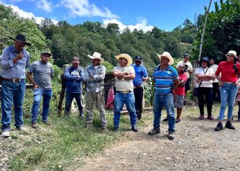 Primera piedra del proyecto de perforación de pozo mecánico en La Montañita, Sansare