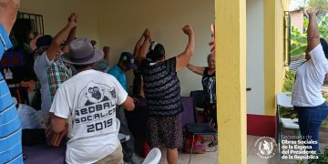 Adultos mayores beneficiados con actividades físicas y recreativas en el centro de Mis Años Dorados en La Gomera, Escuintla. / Foto: SOSEP.
